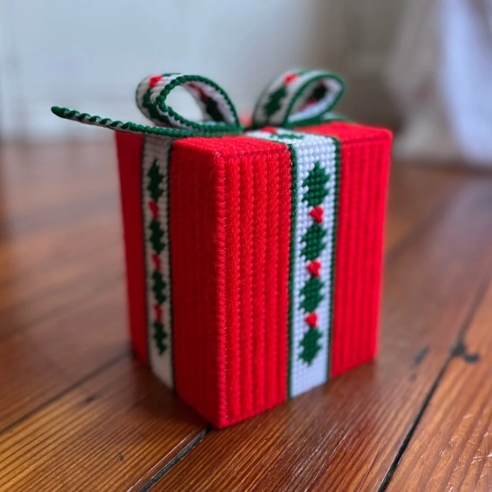 Vintage 70s plastic canvas cross-stitc Christmas tissue box cover